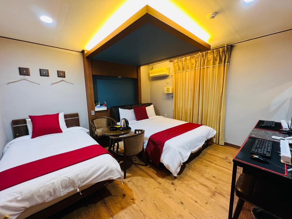 Sweet Hotel Jeju Esterno foto