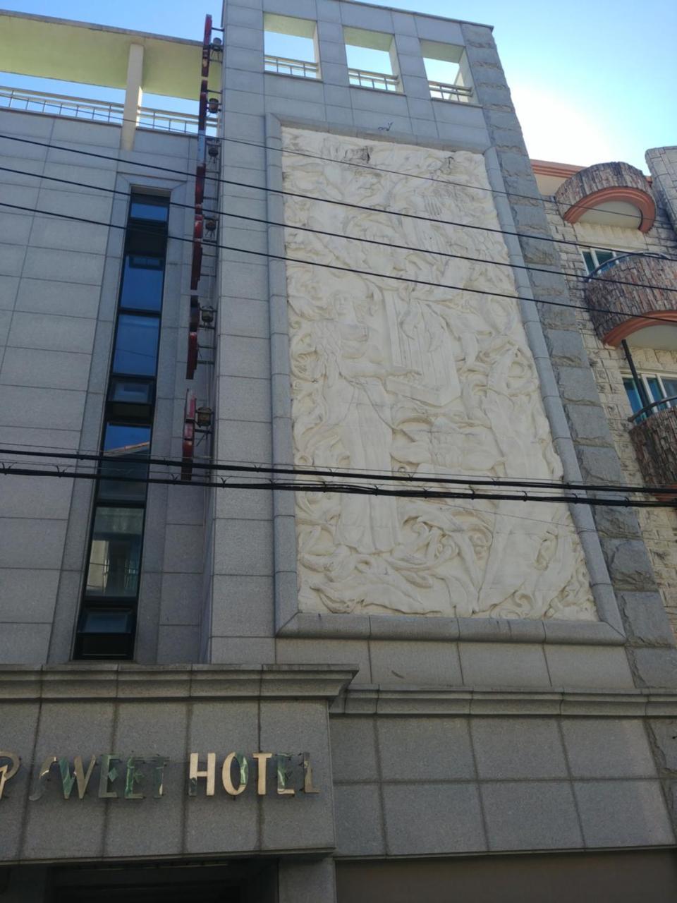 Sweet Hotel Jeju Esterno foto
